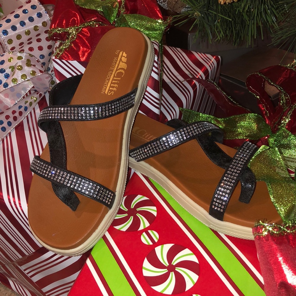 Cliffs Sparkly Strappy Sandals
